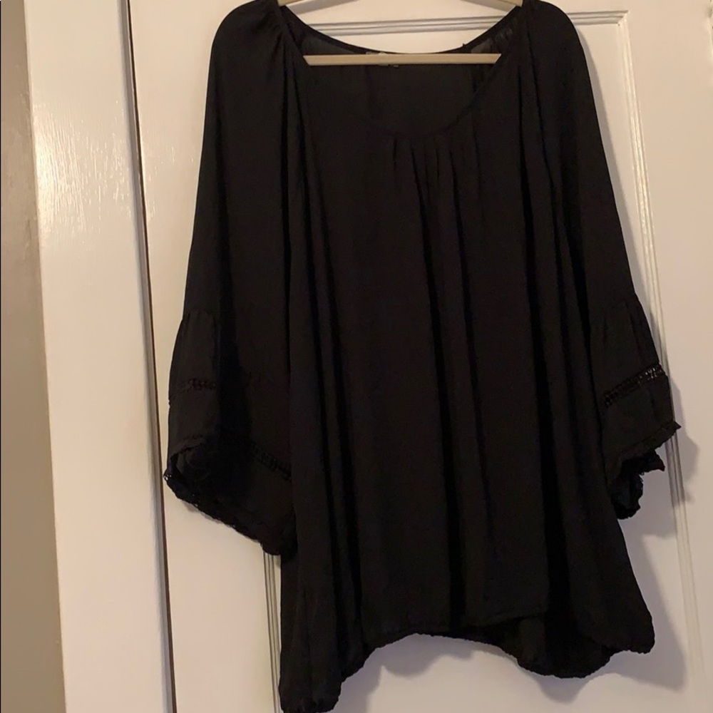 Eyeshadow Black Bell Sleeve 3/4 Blouse
